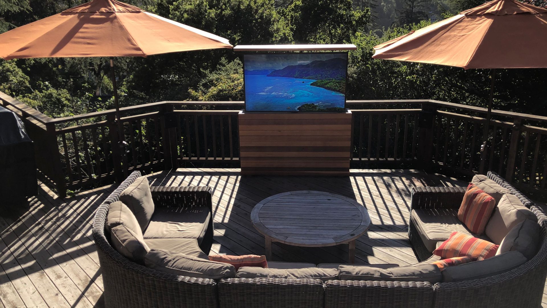 Outdoor Home Theater System